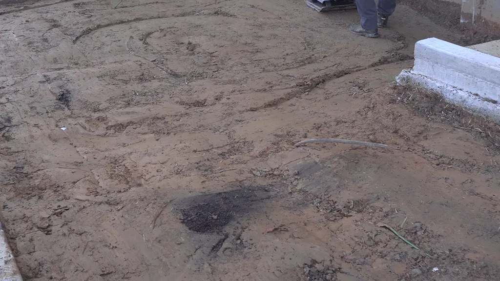 A lot of wet clay replacement